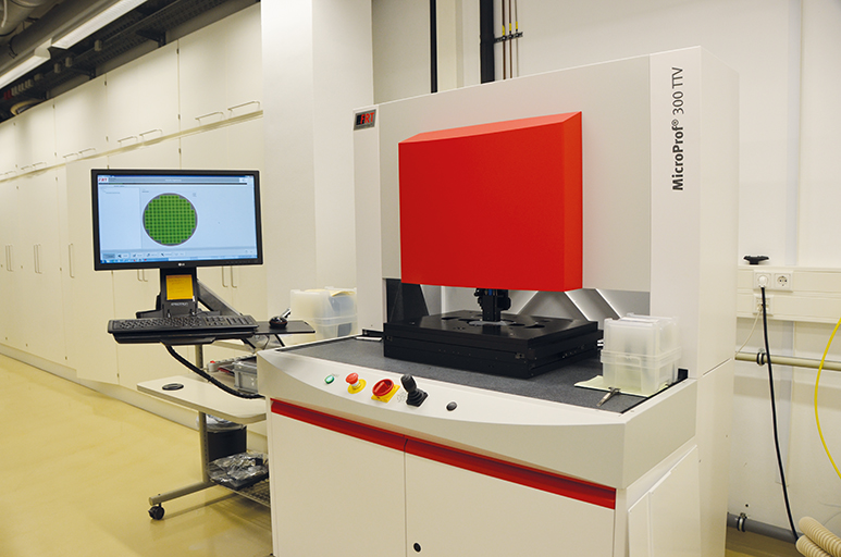 Geometrie- und Schichtdickenmessgerät »FRT MicroProf300TTV«. Geometrie- und Schichtdickenmessgerät »FRT MicroProf300TTV«.