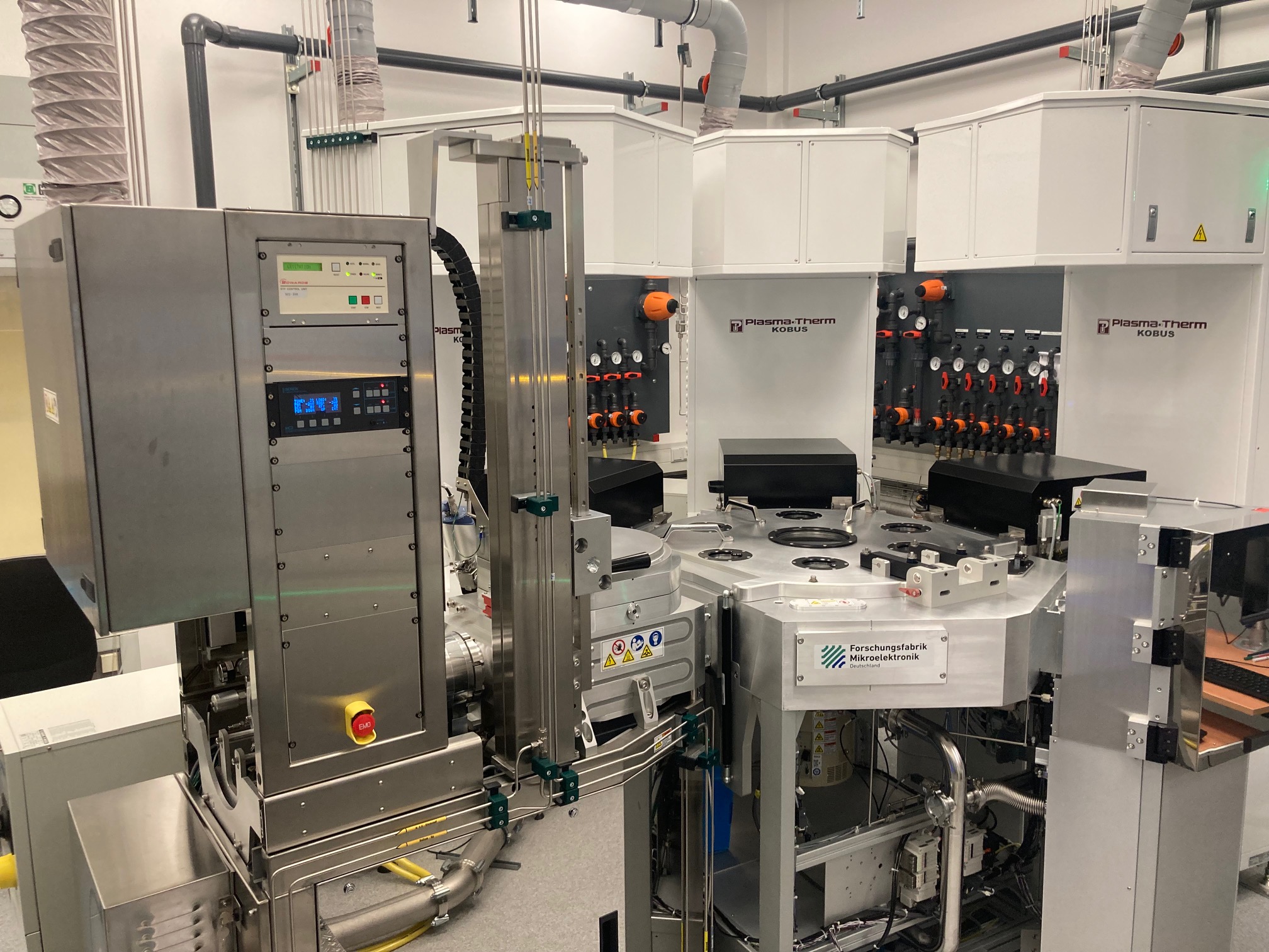 Plasma-Therm Kobus for the deposition of Co, Cu and TiN Plasma-Therm Kobus for the deposition of Co, Cu and TiN.