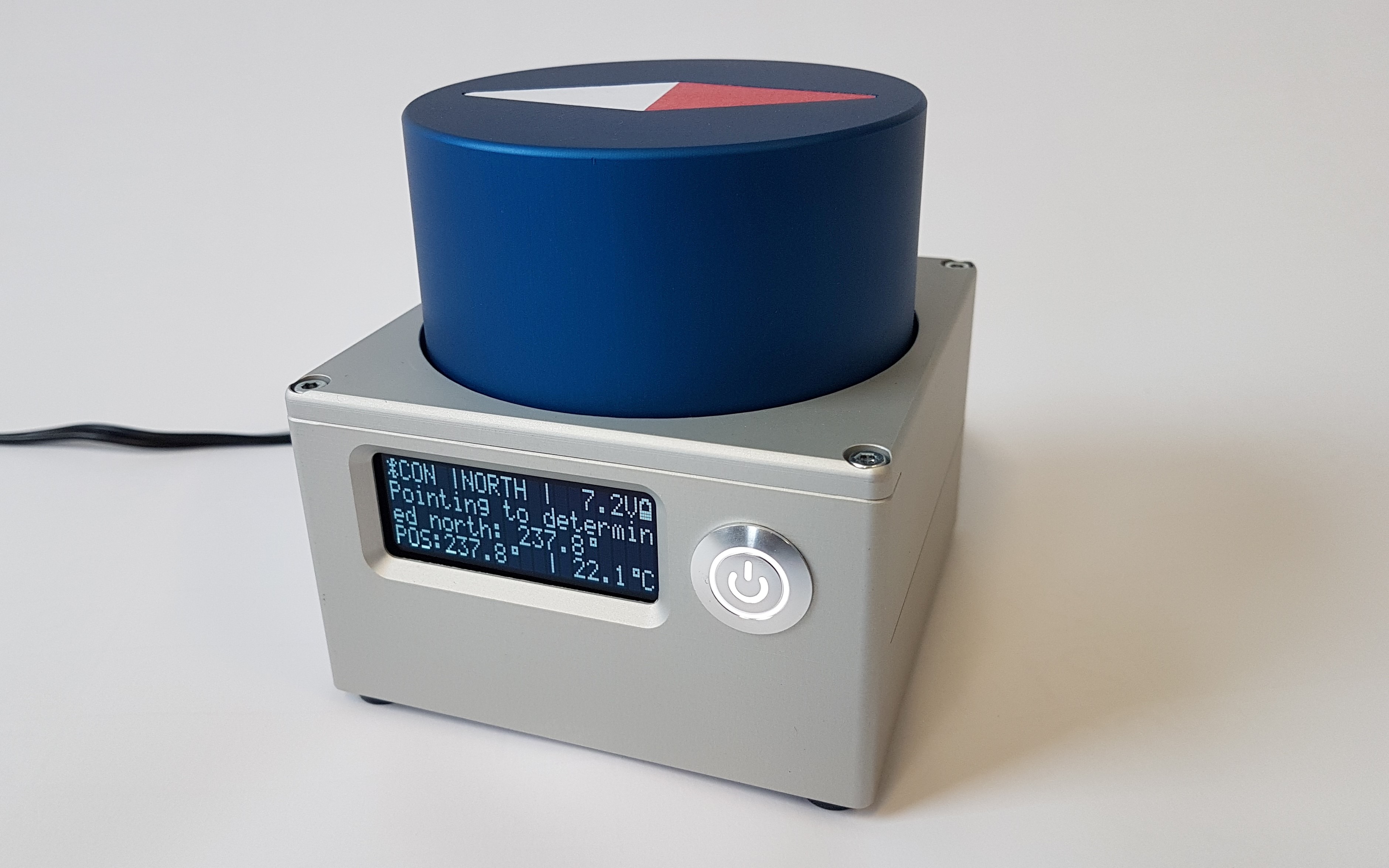 Transportable north-finder (gyrocompass) Transportable north-finder (gyrocompass).